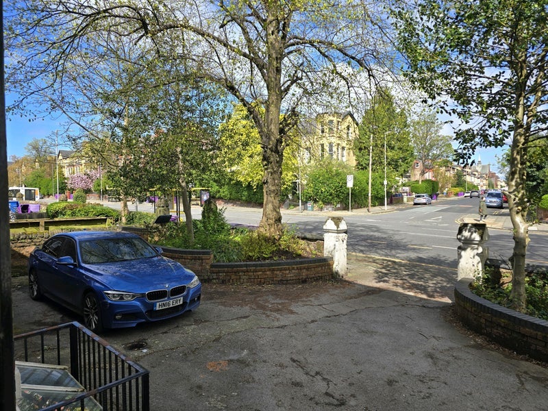 Room Croxteth Road in Liverpool