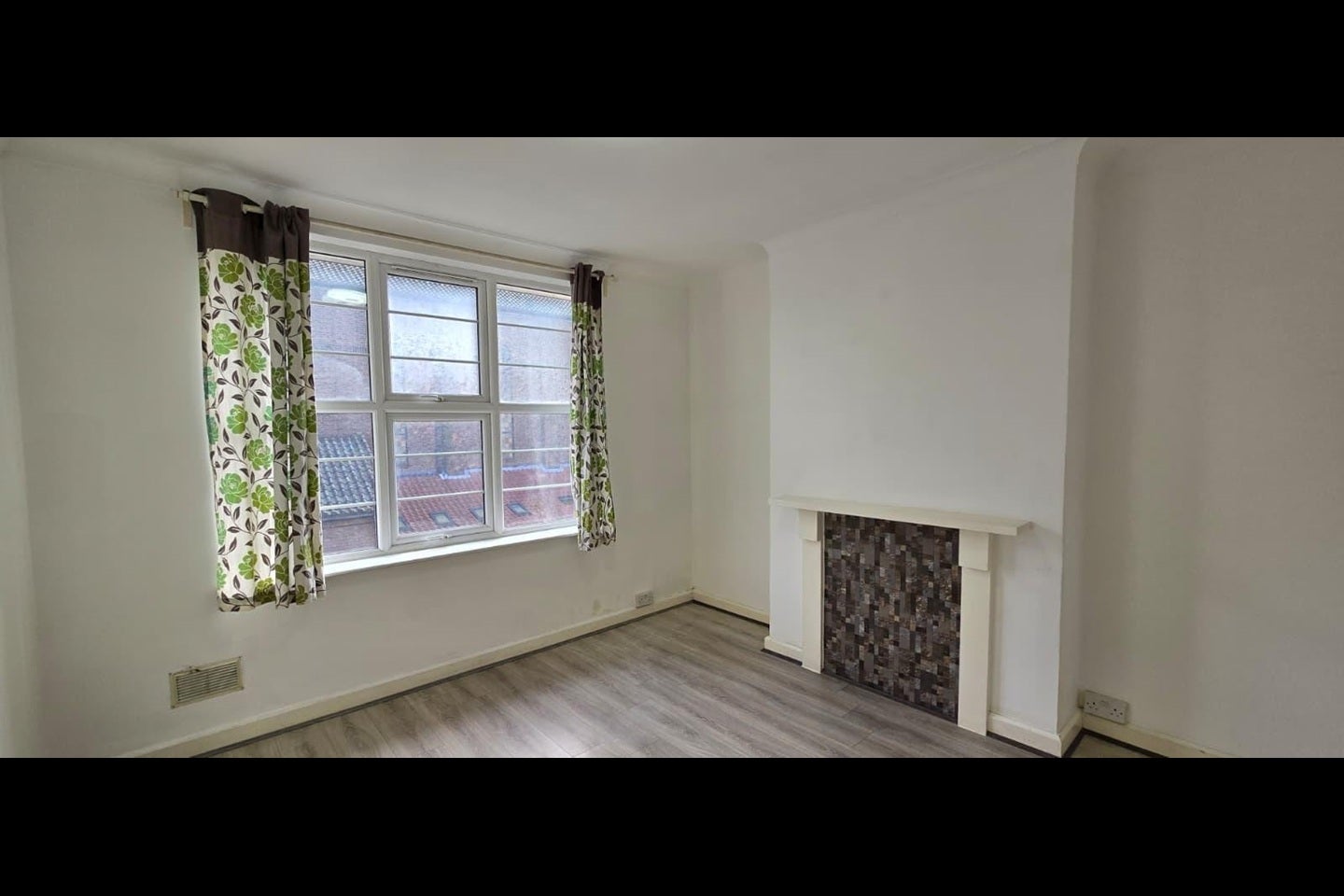 Room Burnt Ash Hill in Greater London