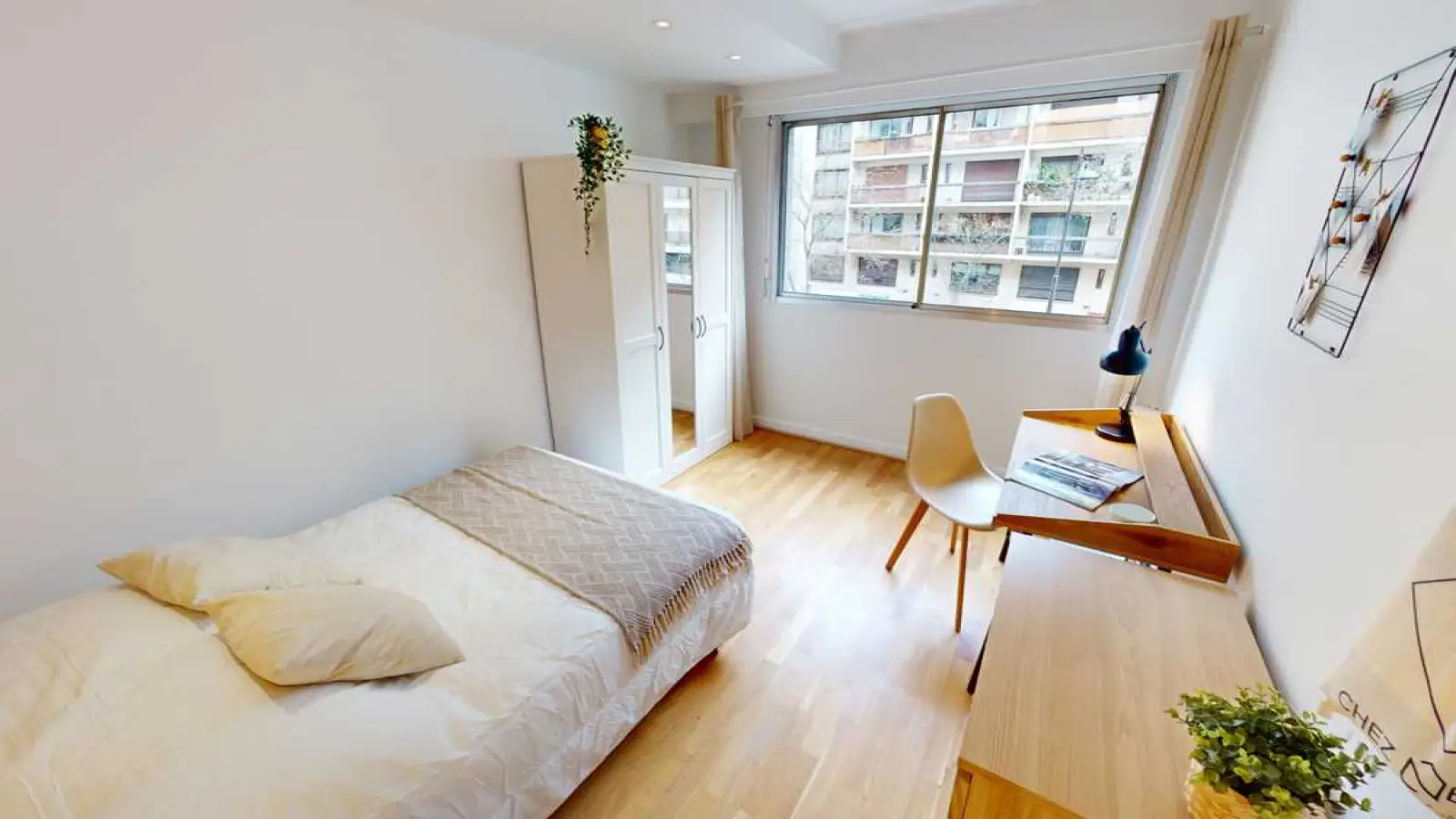 Flat Boulevard Gouvion-Saint-Cyr in Paris