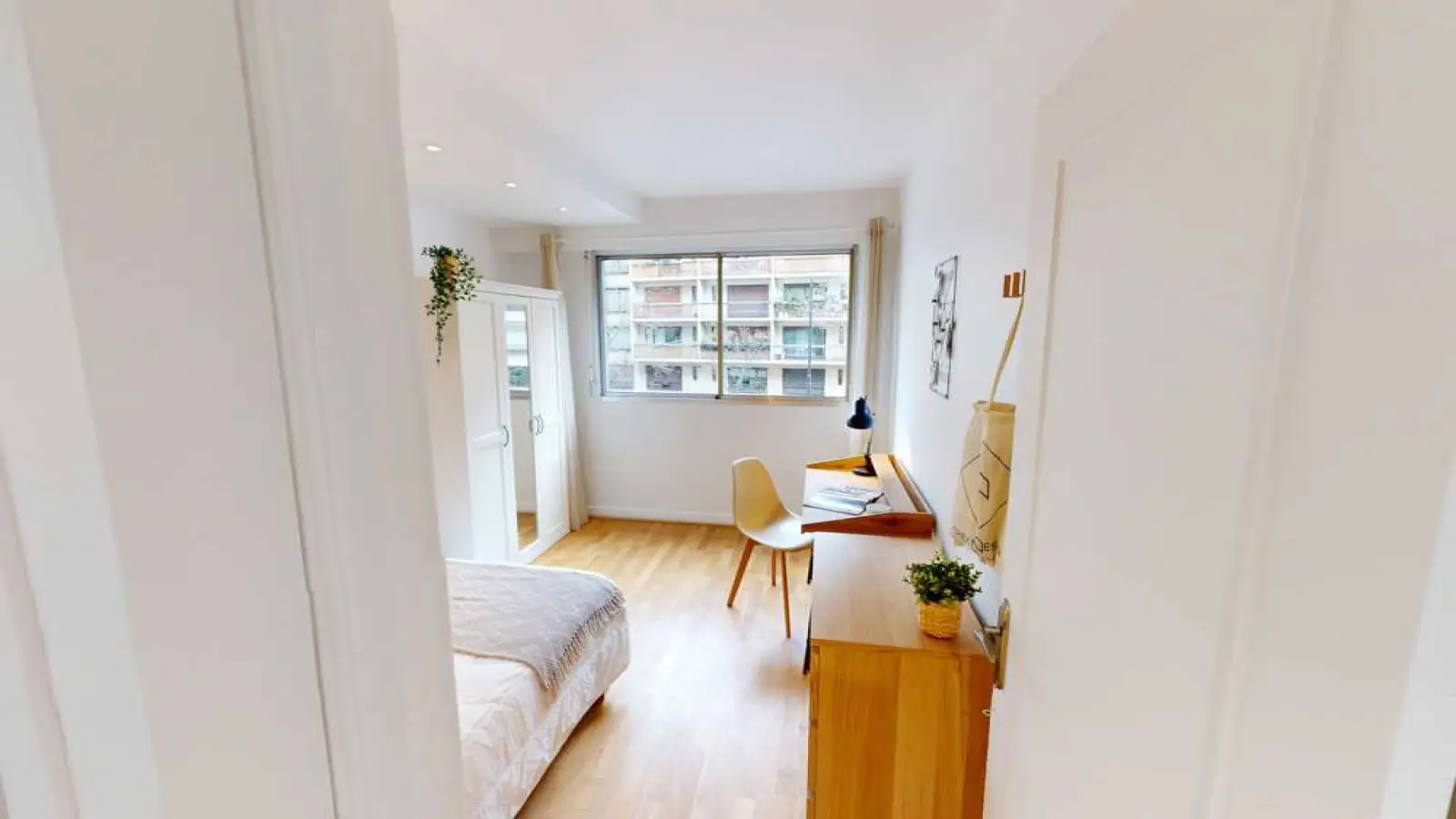 Flat Boulevard Gouvion-Saint-Cyr in Paris