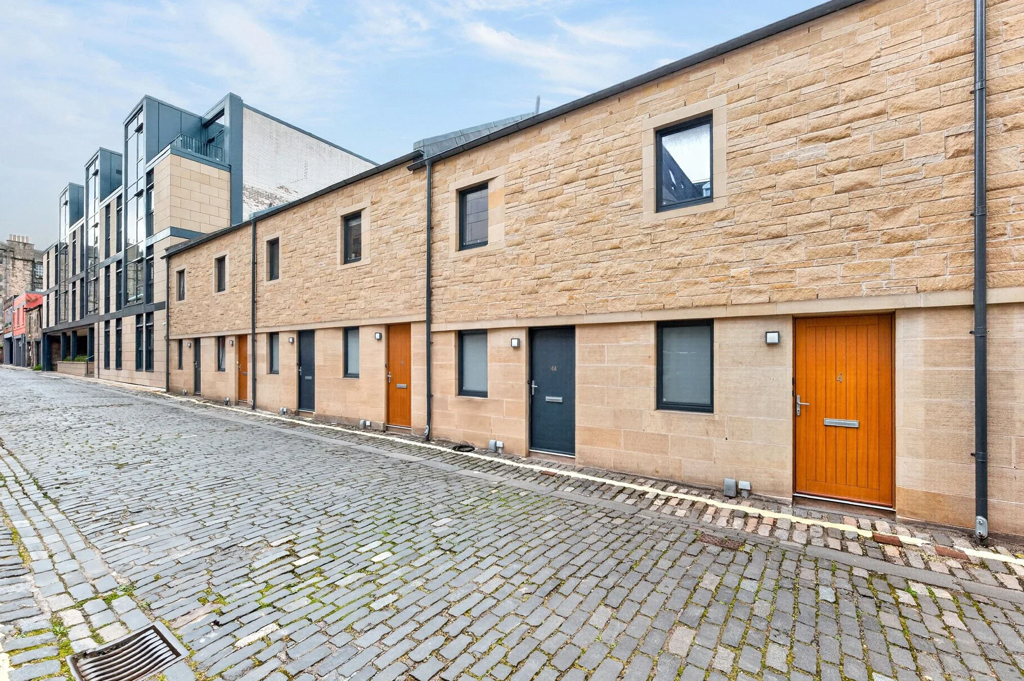 House Broughton Street Lane in City of Edinburgh