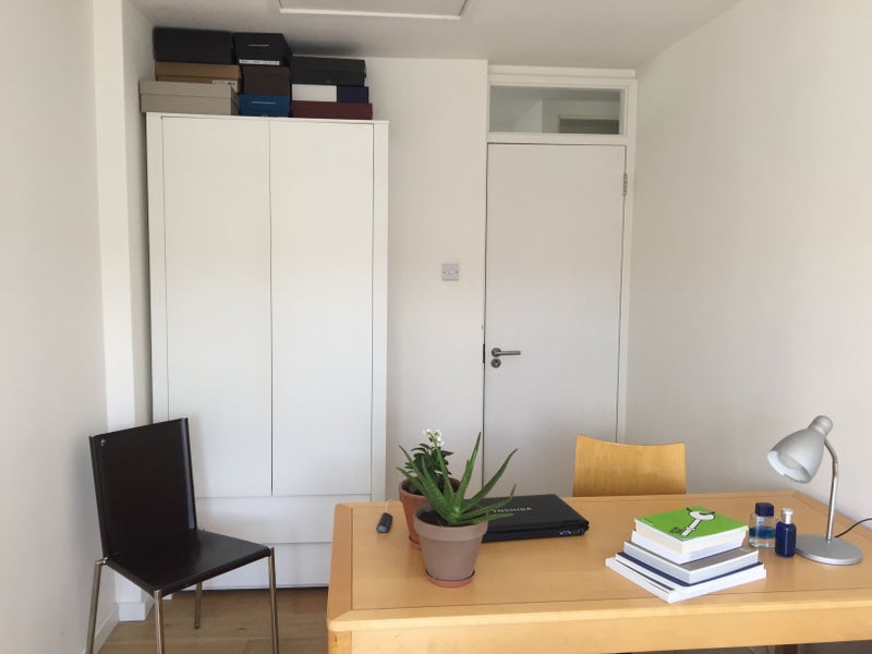Room Dowdeswell Close in Greater London