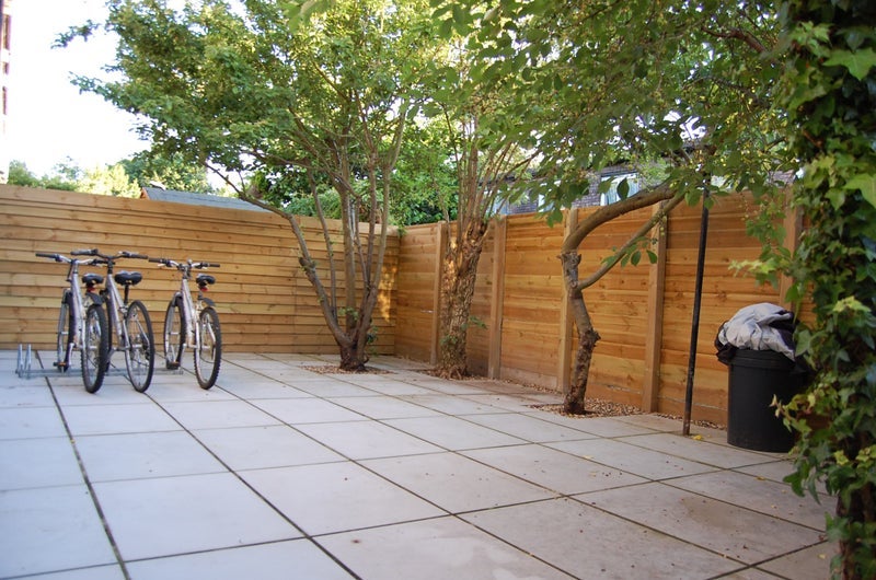 Room Dowdeswell Close in Greater London