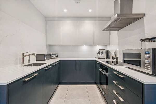 Flat Westbourne Terrace in City of Westminster