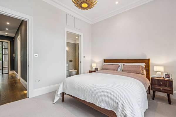 Flat Westbourne Terrace in City of Westminster