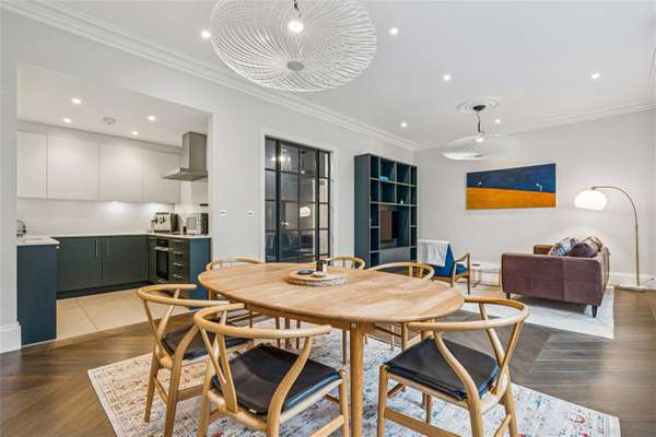 Flat Westbourne Terrace in City of Westminster