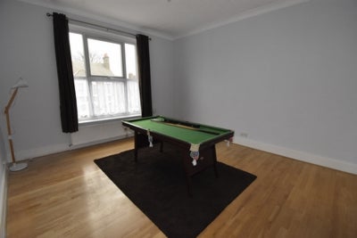 Flat Charlton Road in Greater London