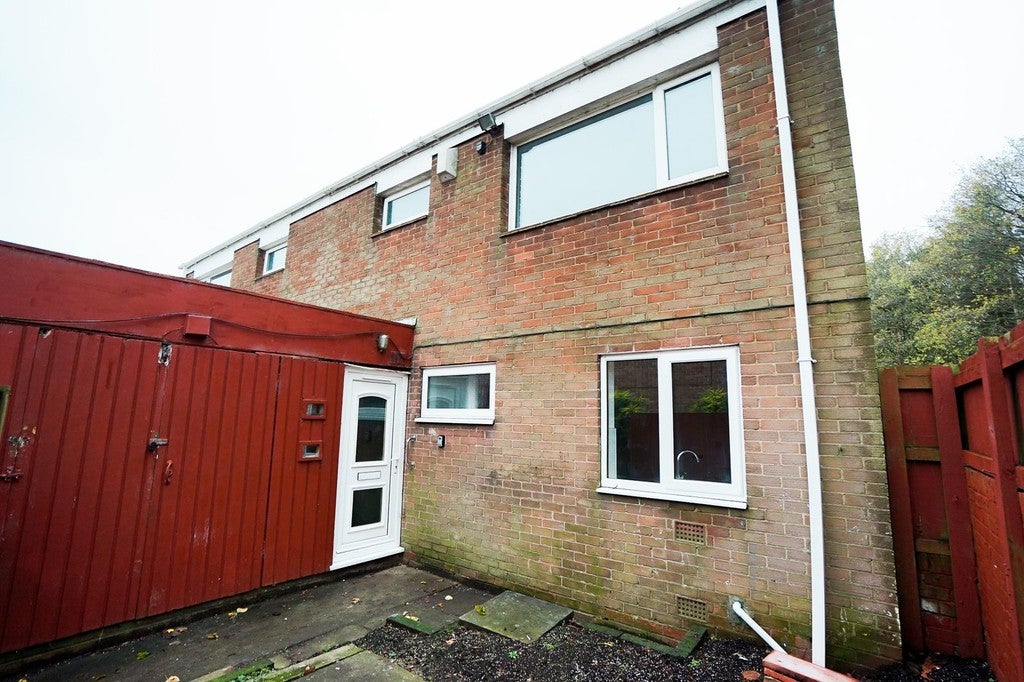 House Donvale Road in Sunderland