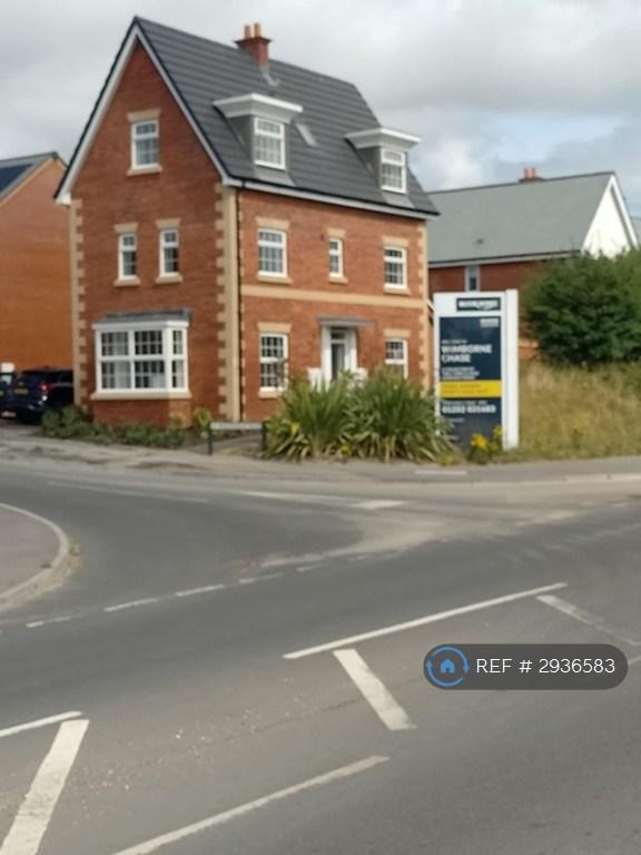 House Walford Close in Wimborne Minster