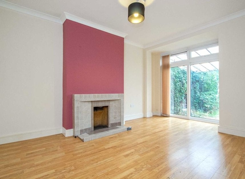House Sandbourne Avenue in Greater London