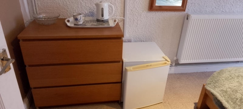 Room Whiteway Close in Bristol