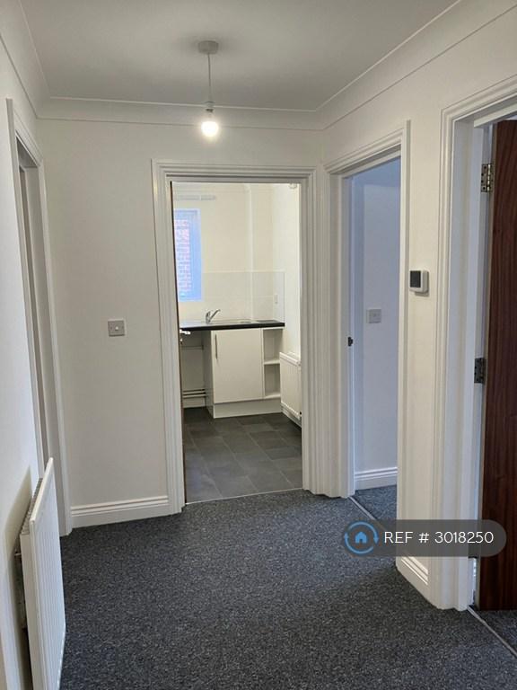 Flat Adeline Road in Bournemouth