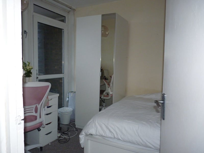 Flat Graham Street in Greater London