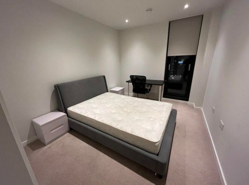 Room Aspin Lane in Manchester