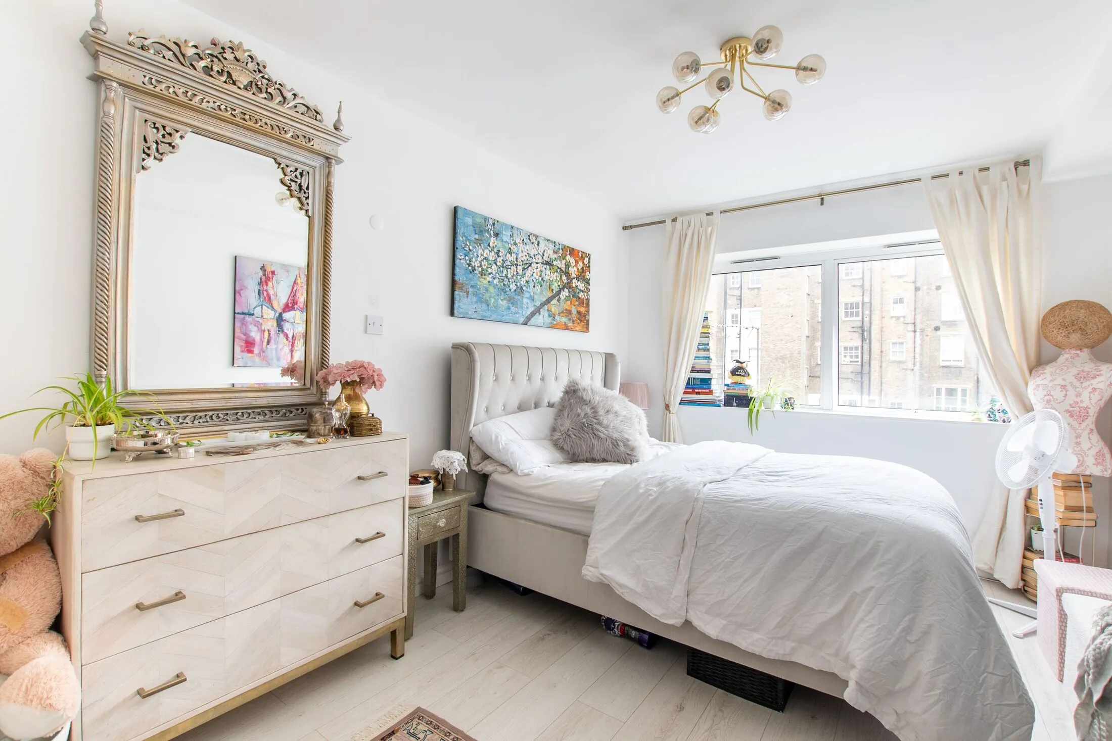 Flat Gloucester Mews West in City of Westminster