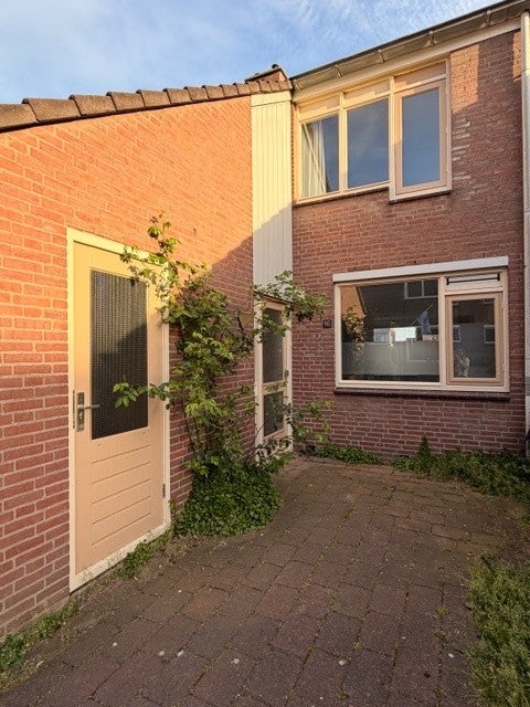 Huis Pieter van Hemerenplantsoen in Hoogmade