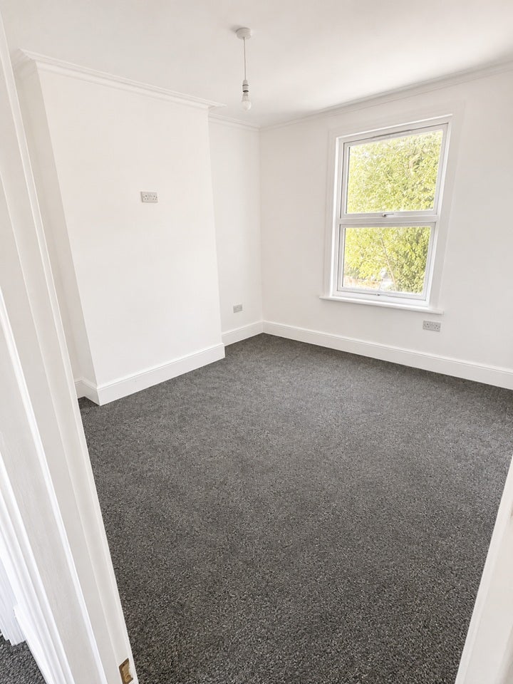 Flat Albert Road in Greater London