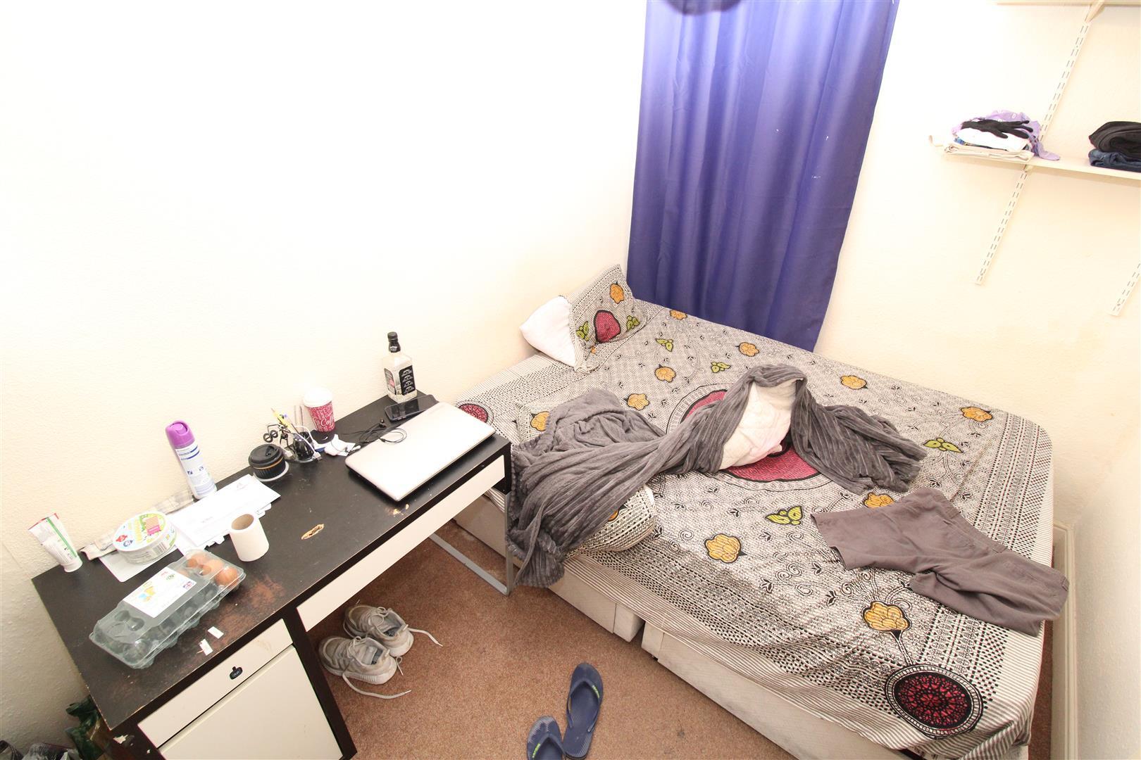 Flat Upper Alma Terrace in Pontypridd