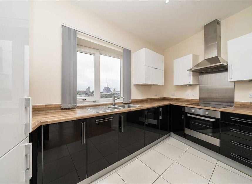 Flat Silwood Street in Greater London