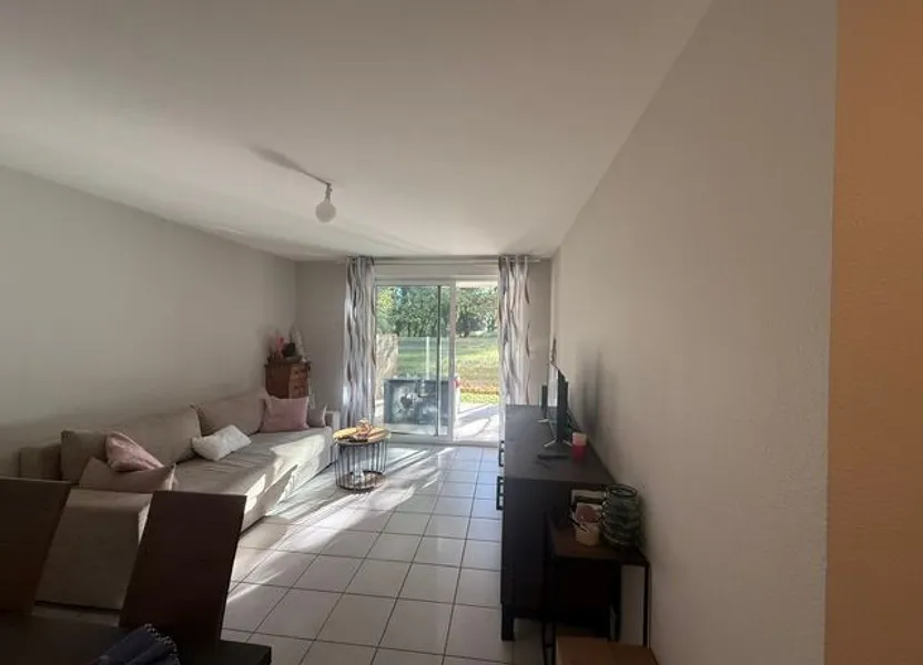 Appartement Avenue du Bois de Pinsolle à Saint-Pierre-du-Mont