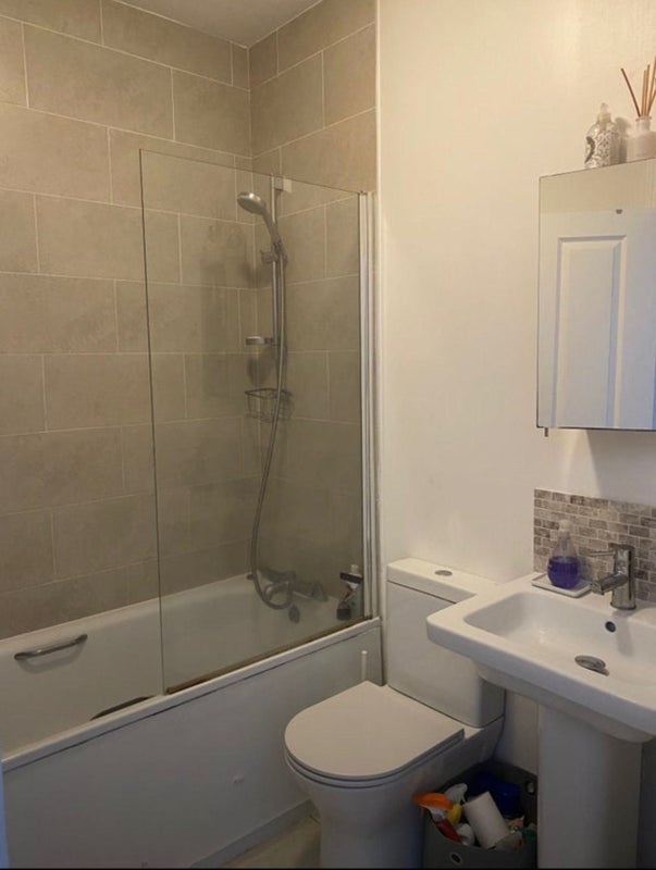 Room Primrose Gardens in Greater London