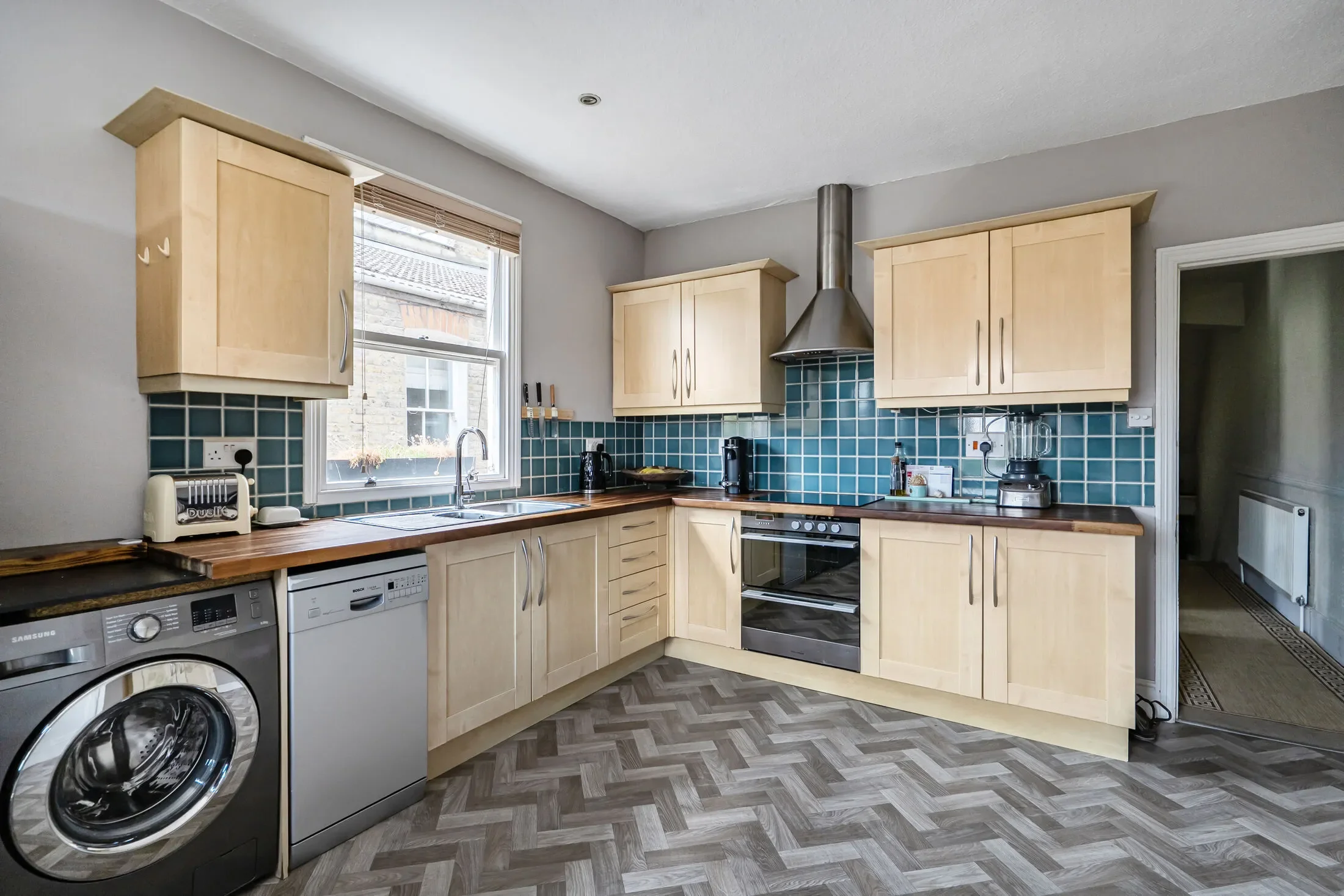 Flat Niton Street in Greater London