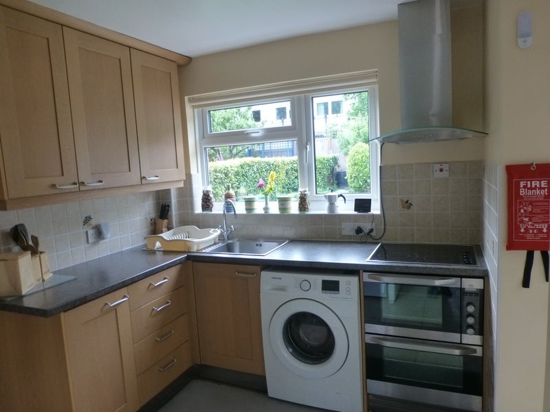 Room Smalls Mead in Crawley