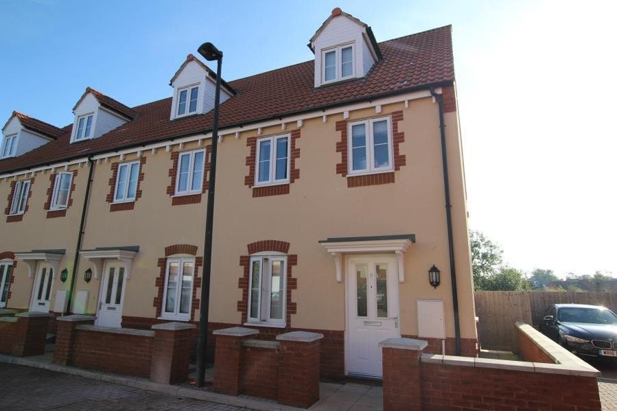 House Foxglove Close in Bristol