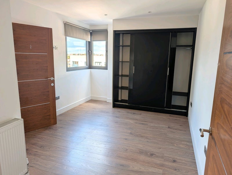 Room Tooting High Street in Greater London