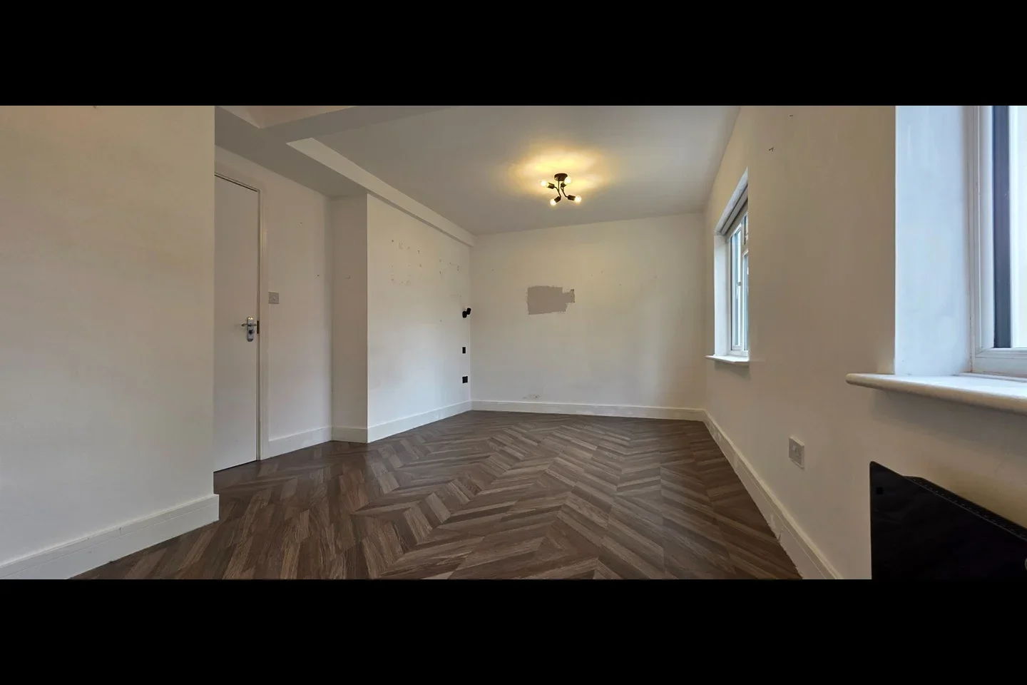 Flat Doris Road in Borough of Spelthorne