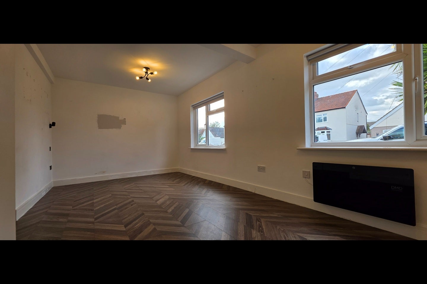 Flat Doris Road in Borough of Spelthorne