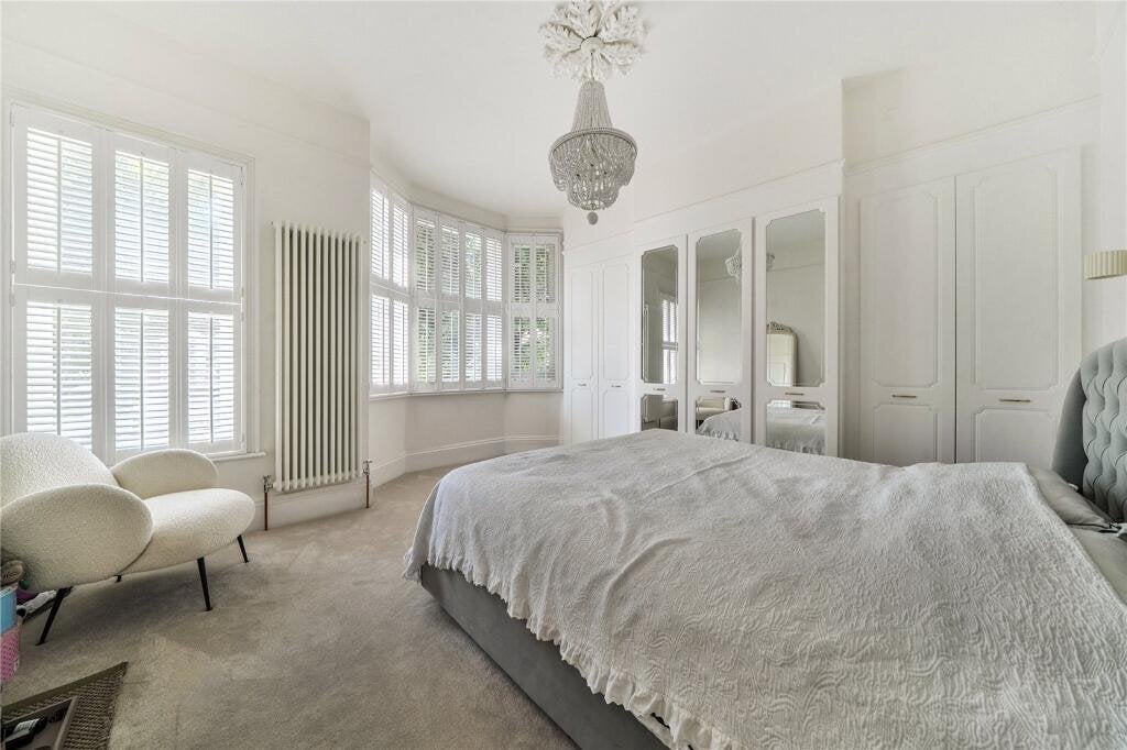 House Waldeck Road in Greater London