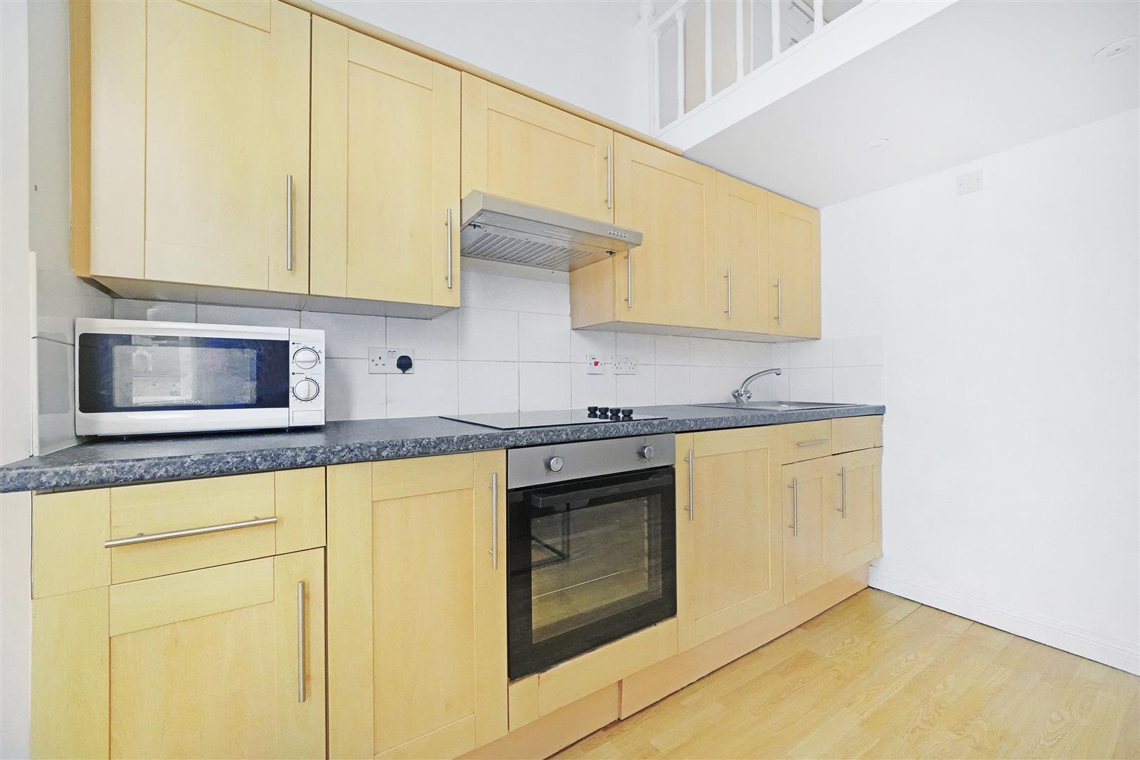 Flat Castletown Road in Greater London