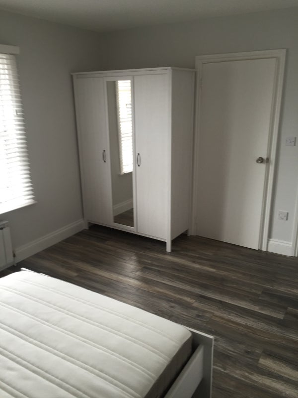 Room Griffin Road in Greater London