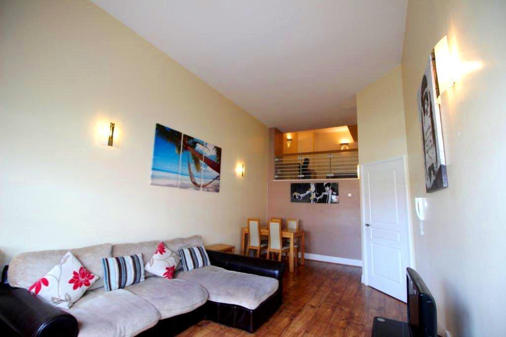 Flat Wills Mews in Newcastle upon Tyne