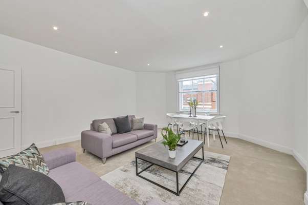 Flat Upper Wimpole Street in City of Westminster