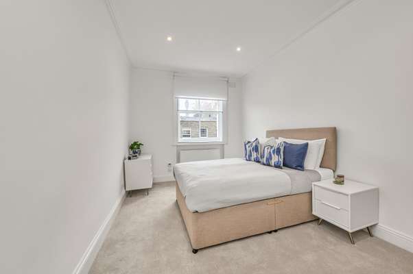 Flat Upper Wimpole Street in City of Westminster