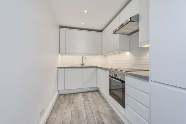 Flat Upper Wimpole Street in City of Westminster