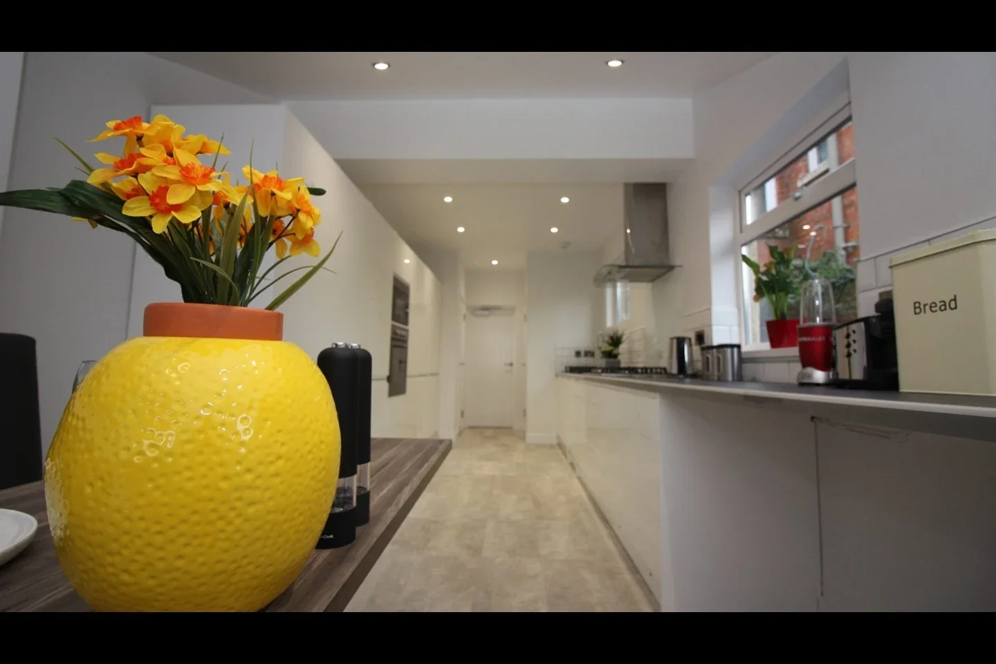 Room Euclid Street in Swindon