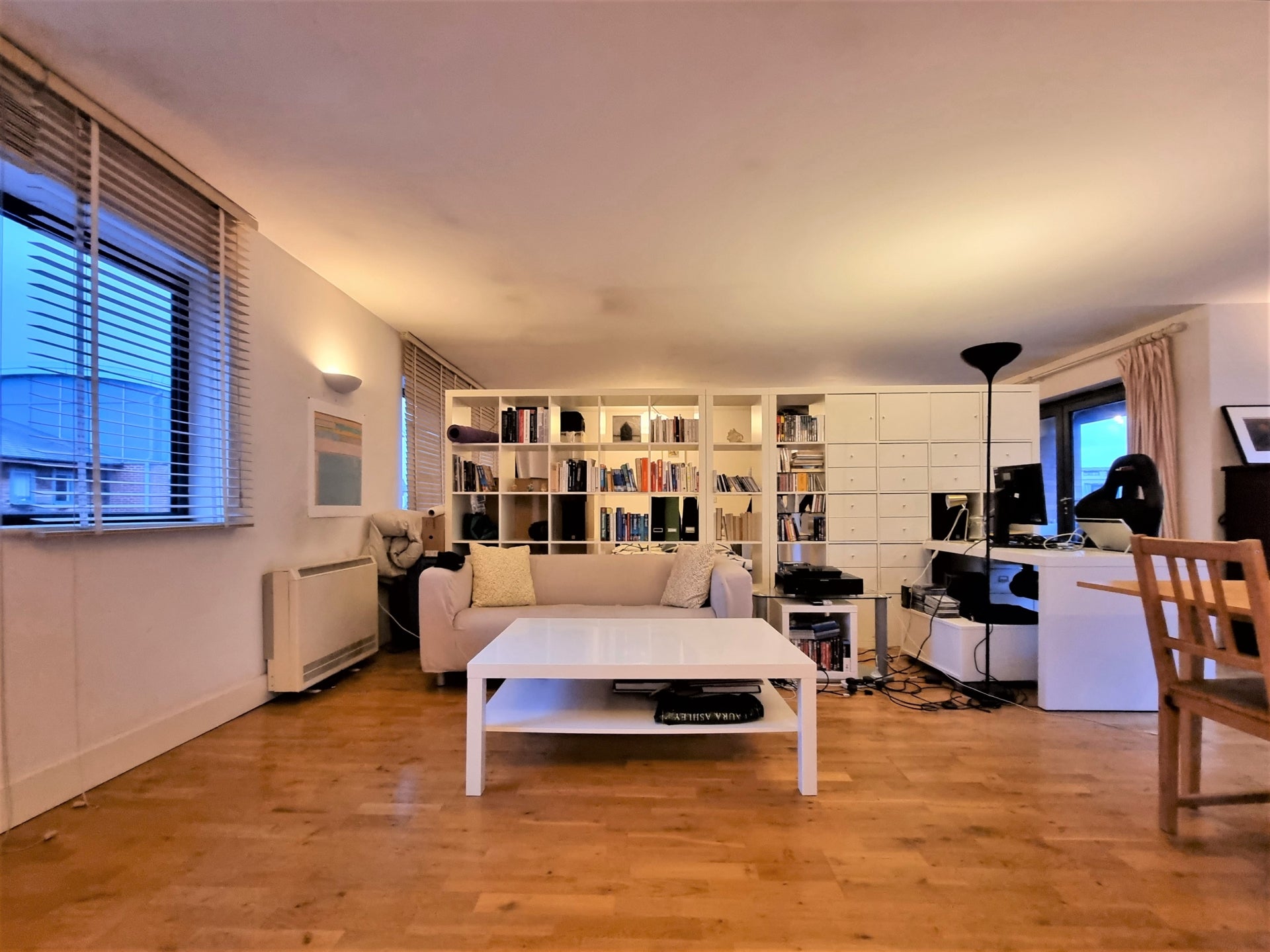 Flat Kingsland Road in Greater London