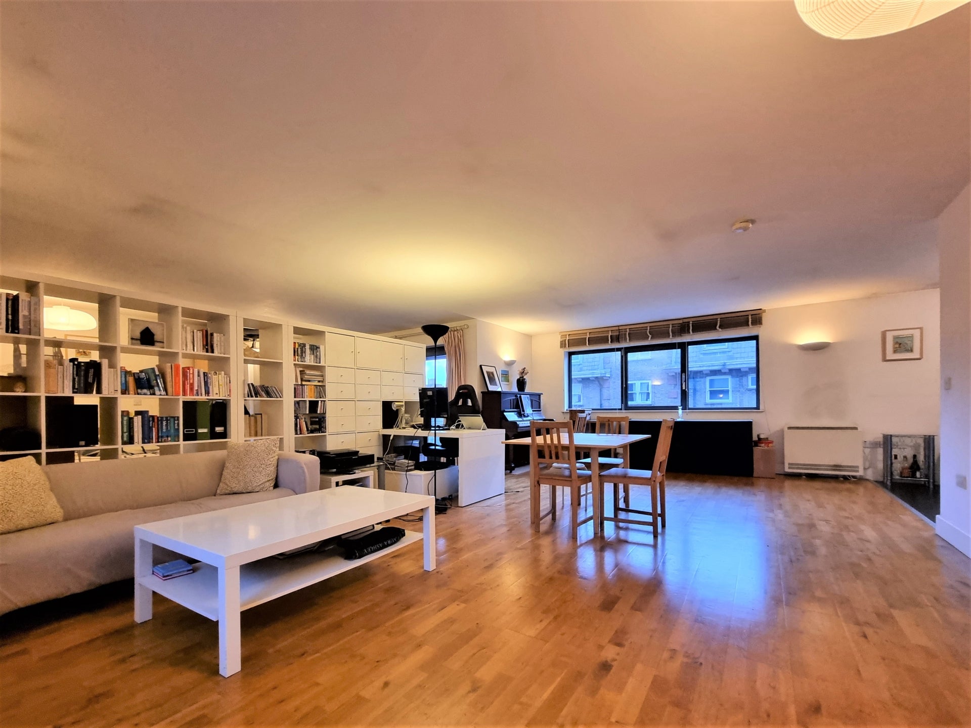 Flat Kingsland Road in Greater London