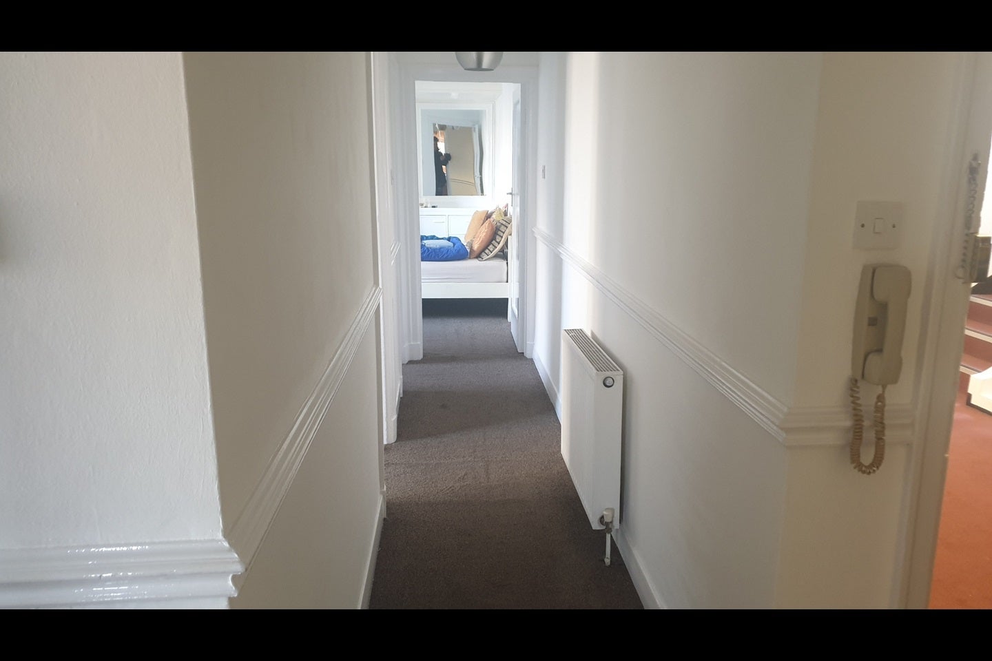 Flat Streatham High Road in Greater London