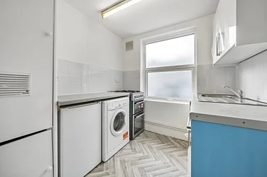 Flat Howard Road in Greater London