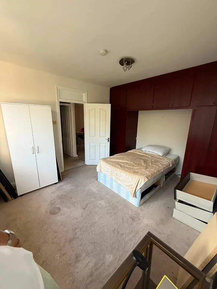 Flat Eamont Street in City of Westminster