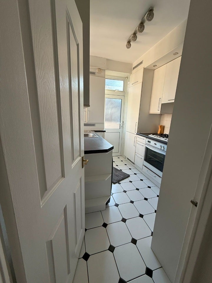 Flat Eamont Street in City of Westminster