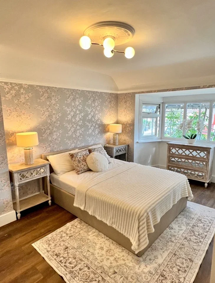 Room Culvers Avenue in Greater London