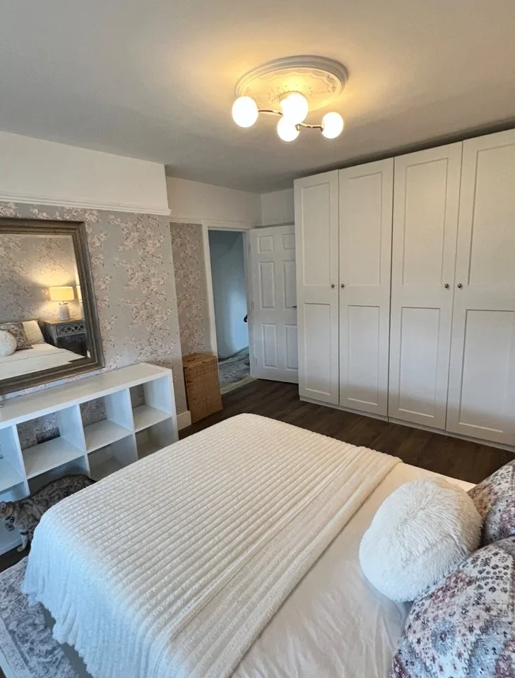 Room Culvers Avenue in Greater London