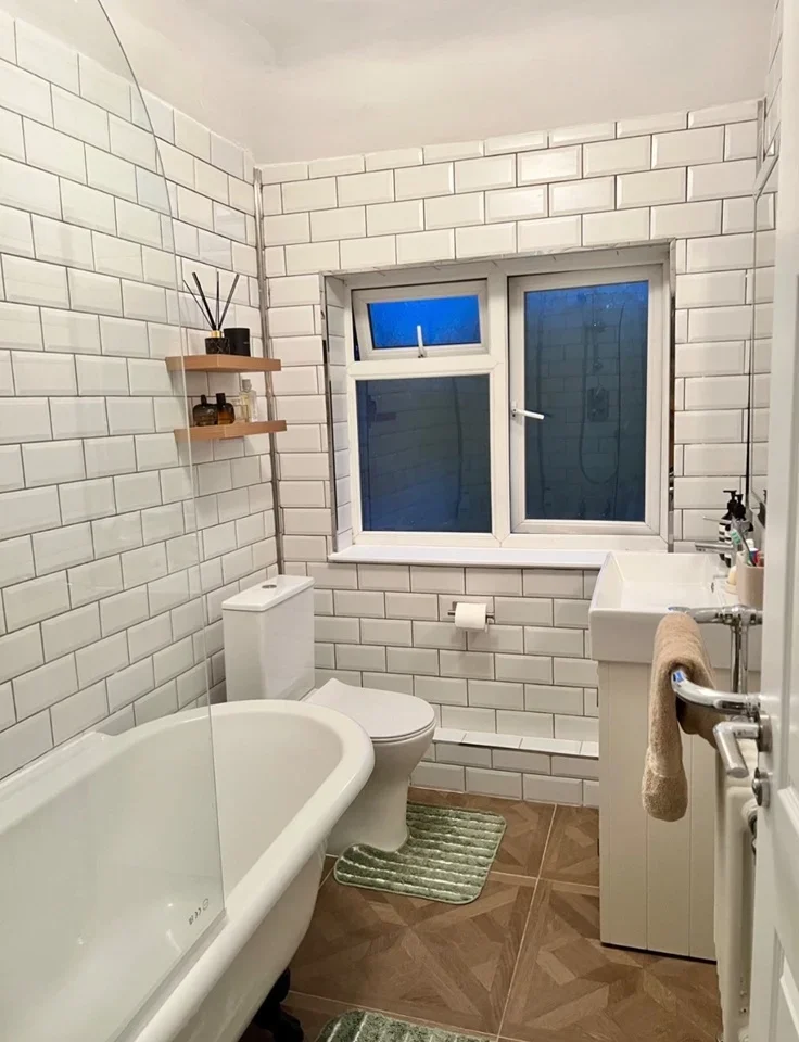 Room Culvers Avenue in Greater London