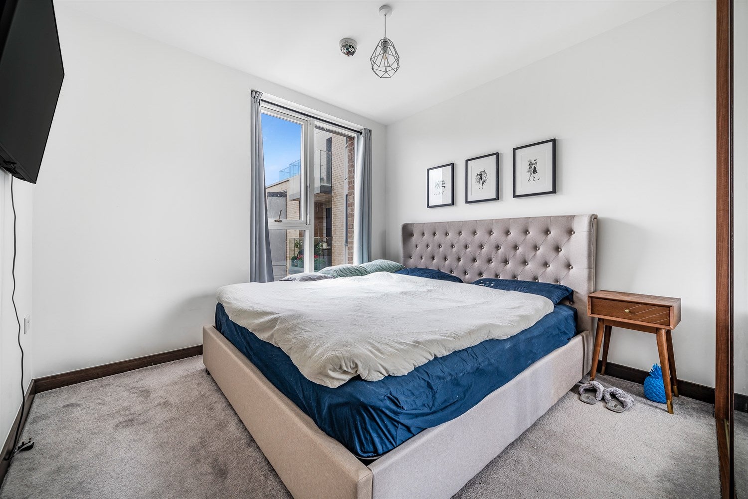Flat Elgar Road in Reading