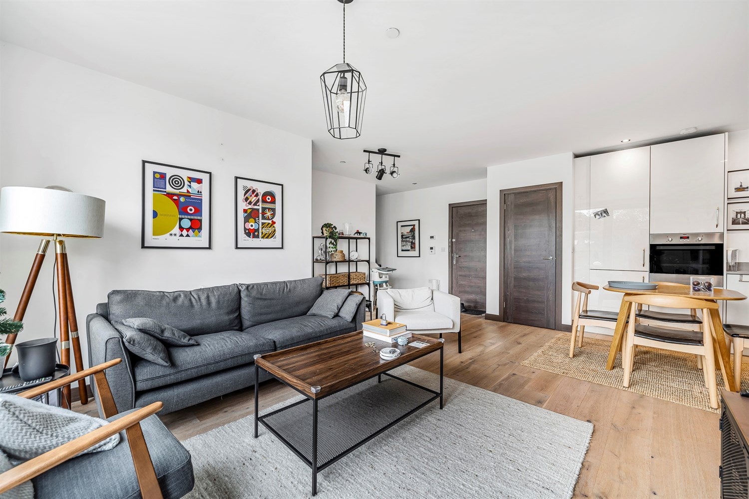 Flat Elgar Road in Reading